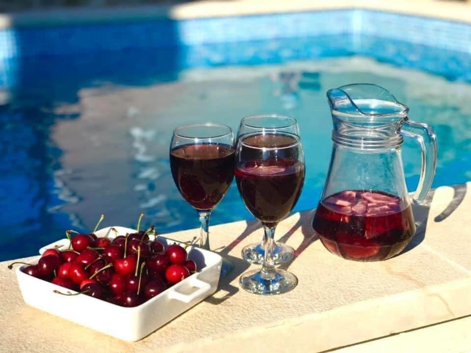 Villa Island Vir With Pool Eksteriør bilde